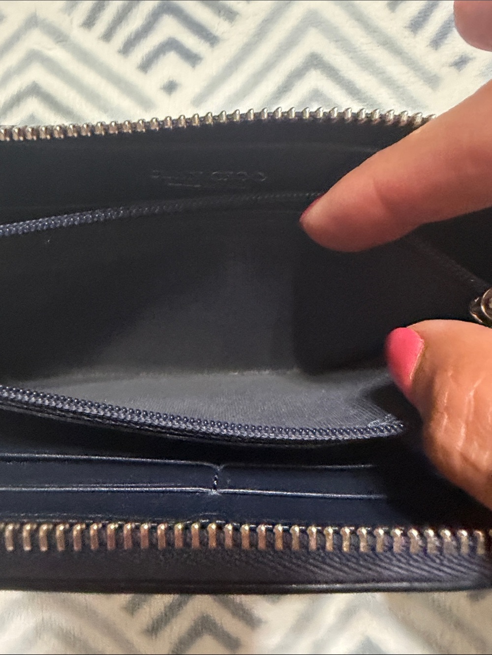 Jimmy Choo Star-Studded Black Patent  long Wallet EUC - Picture 4 of 16